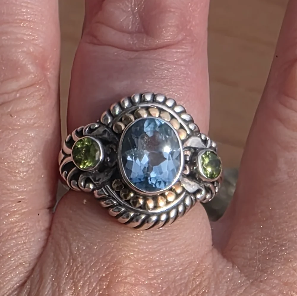 Estate Robert Manse Bali Designer Signed Genuine Blue Topaz And Peridot Ring - Picture 5 of 9